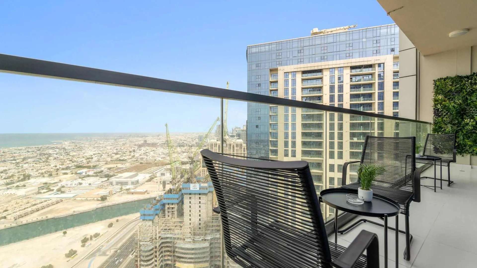 דובאי Silkhaus Elite 2Br Near Safa Park In Aykon City 0*,